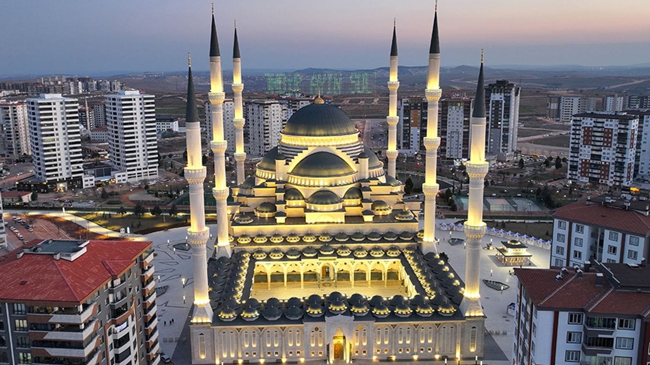 GAZİANTEP'te Bayram Namazı Saat Kaçta Kılınacak? İşte Detaylar...