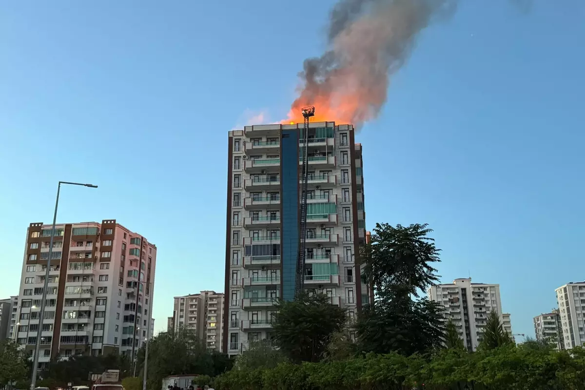 Diyarbakır'daki Apartman Yangını Faciasında 4 Kişi Gözaltında!