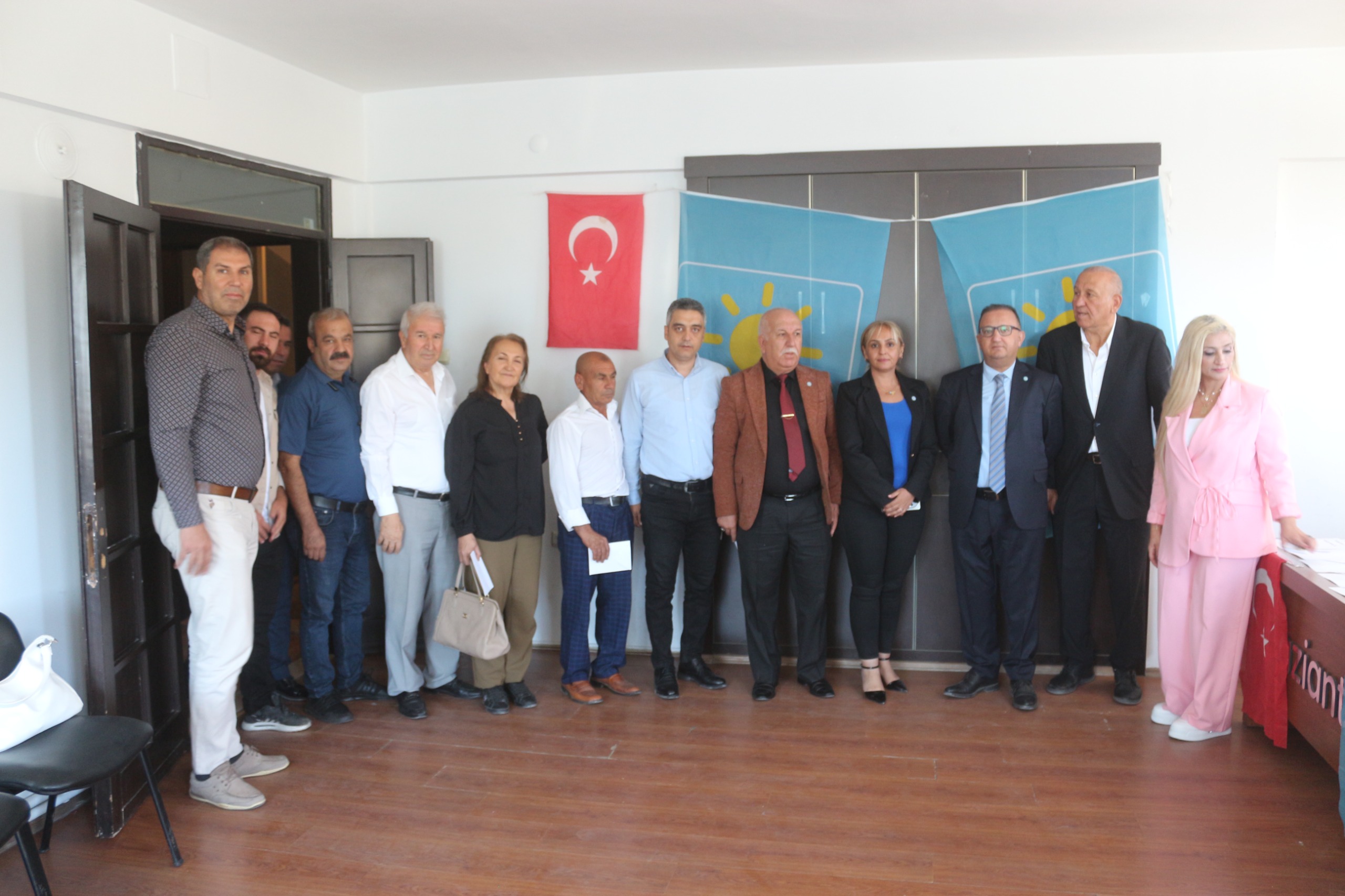 Şehitkamil’de İYİ Parti Sandık Başında: Yoğun Katılım Dikkat Çekti!!!