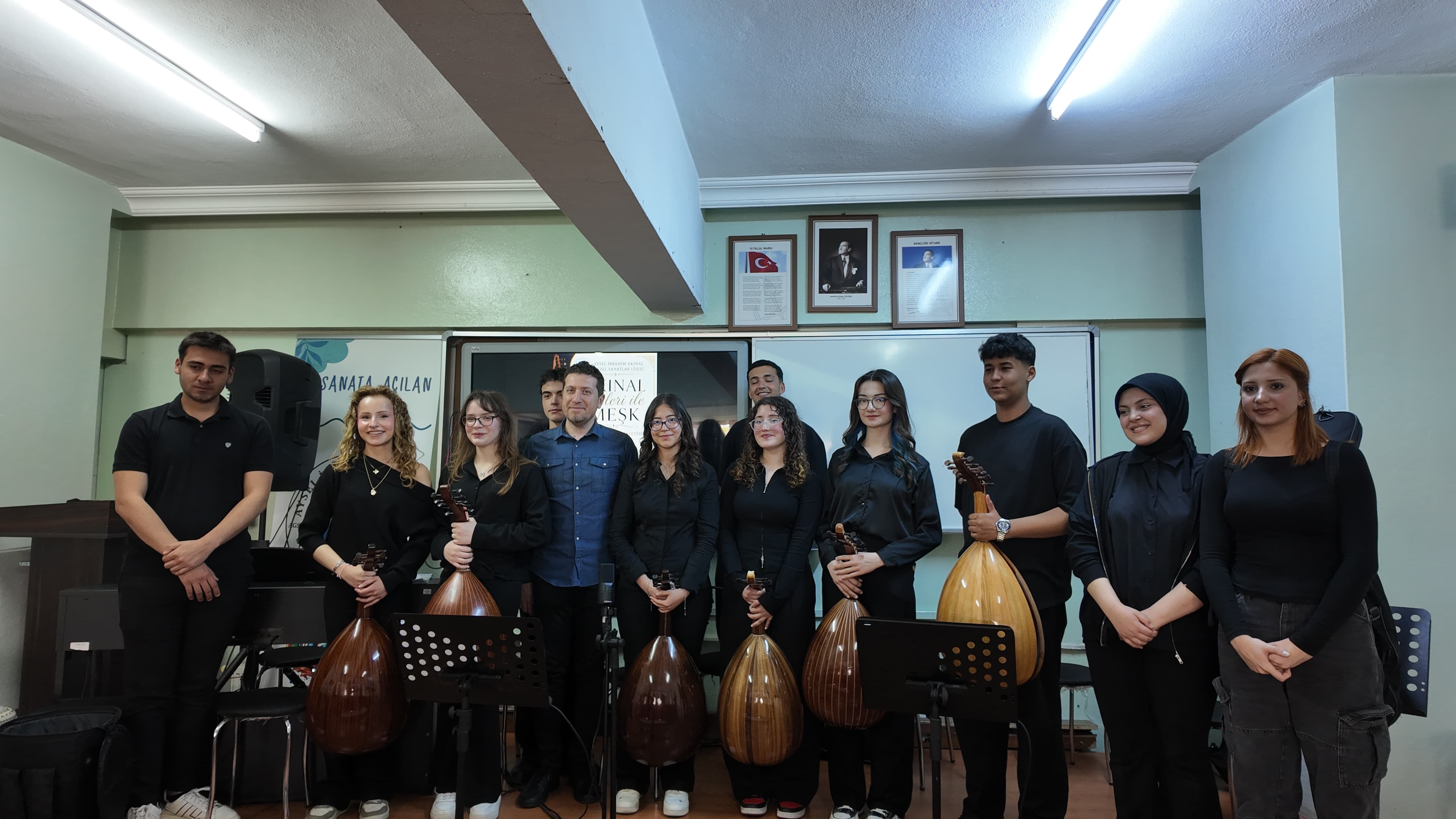 Türk Sanat Müziği Ezgileri AKINAL’da Gönüllere Dokundu!