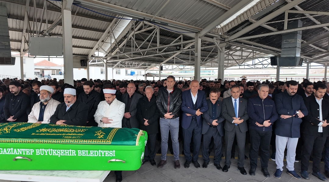 İYİ Parti Gaziantep İl Başkanlığı Sedat Çevik’i Acı Gününde Yalnız Bırakmadı!