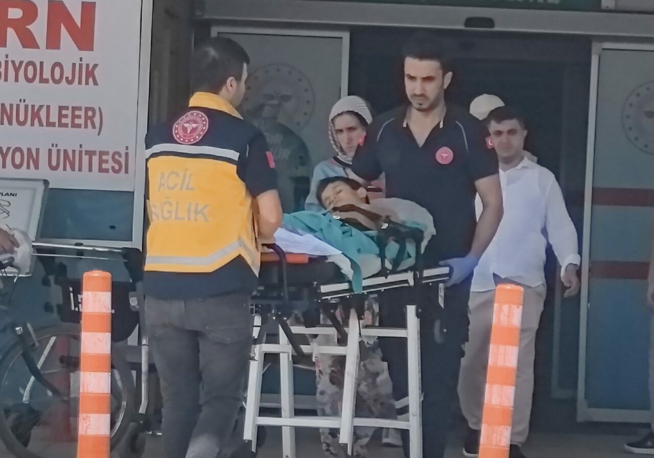 Bursa'da Kurban Bayramı Faciası: 7 Yaşındaki Çocuk Bıçağın Üzerine Düştü!