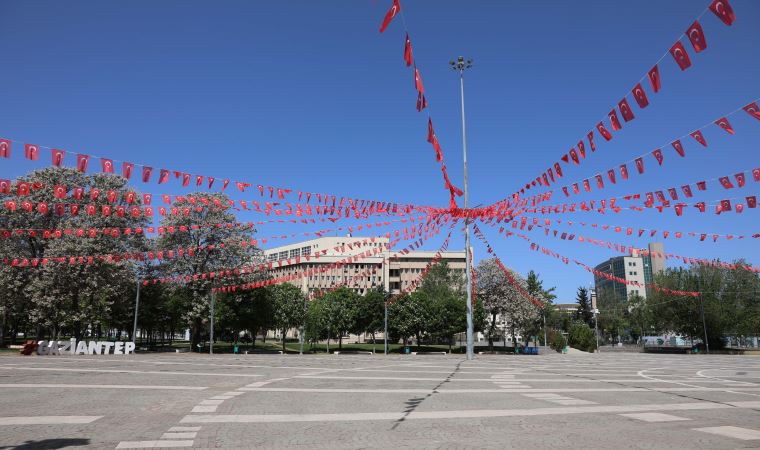 Gaziantep'te Bayram Sessizliği: Şehirde Alışılmış Kalabalık Yerine Huzurlu Sükunet!