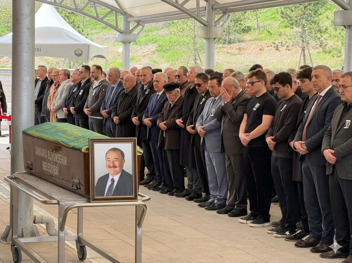 19. Dönem Kars Milletvekili Zeki Nacitarhan, Ankara’da Dualarla Hakk’a Uğurlandı