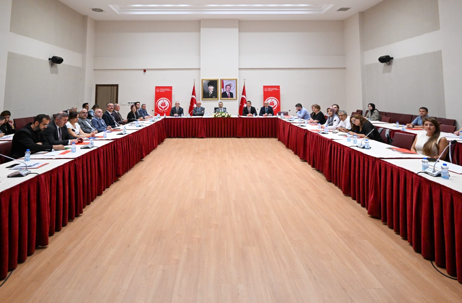 2. Ulusal Otizm Kocaeli İl Eylem Planı Toplantısı Vali Aktaş Başkanlığında Gerçekleştirildi