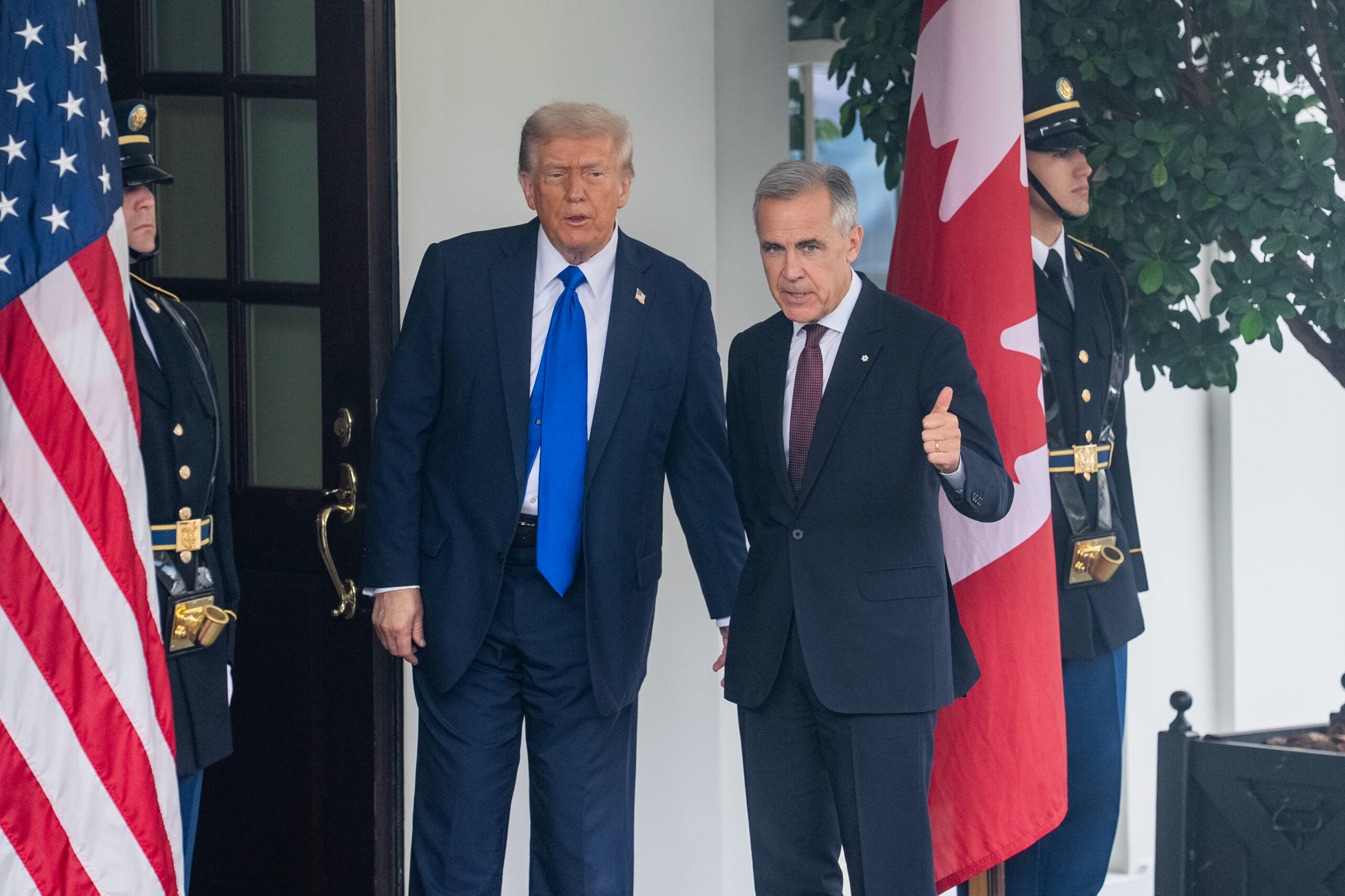 ABD Başkanı Trump Kanada’ya Yönelik Yüzde 50 Ek Gümrük Vergisini 3 Gün Erteledi