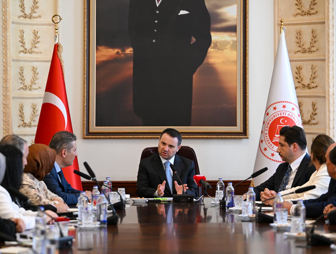 Adalet Bakanı Akın Gürlek HAKMED Temsilcilerini Kabul Etti