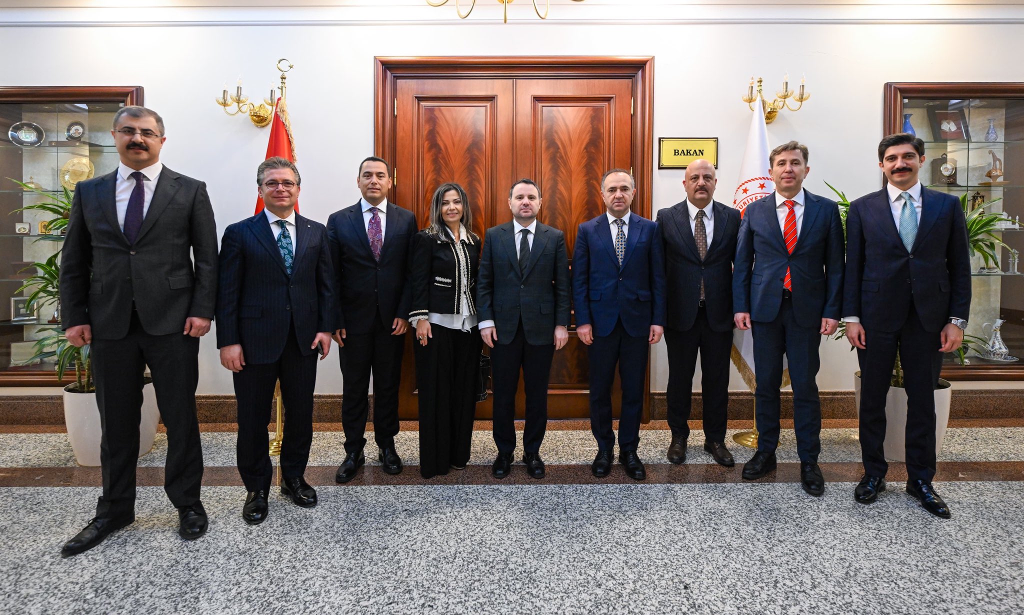 Adalet Bakanı Akın Gürlek, HSK Genel Sekreteri ve Yardımcılarını Kabul Etti