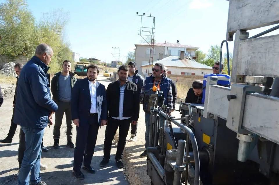 Adilcevaz’da Sıcak Asfalt Çalışmaları