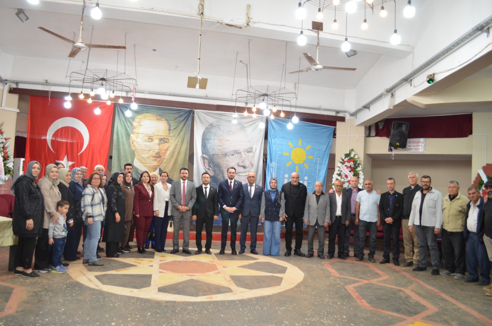 Ahmetli̇, İyi̇ Parti̇ Kongresi̇nde Mevcut Başkanla Devam Dedi̇