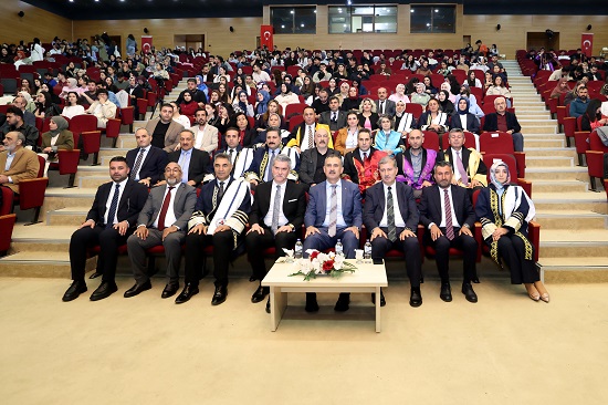 AİÇÜ’de 2025-2026 Akademik Yılı Mezuniyet Töreni Gerçekleşti