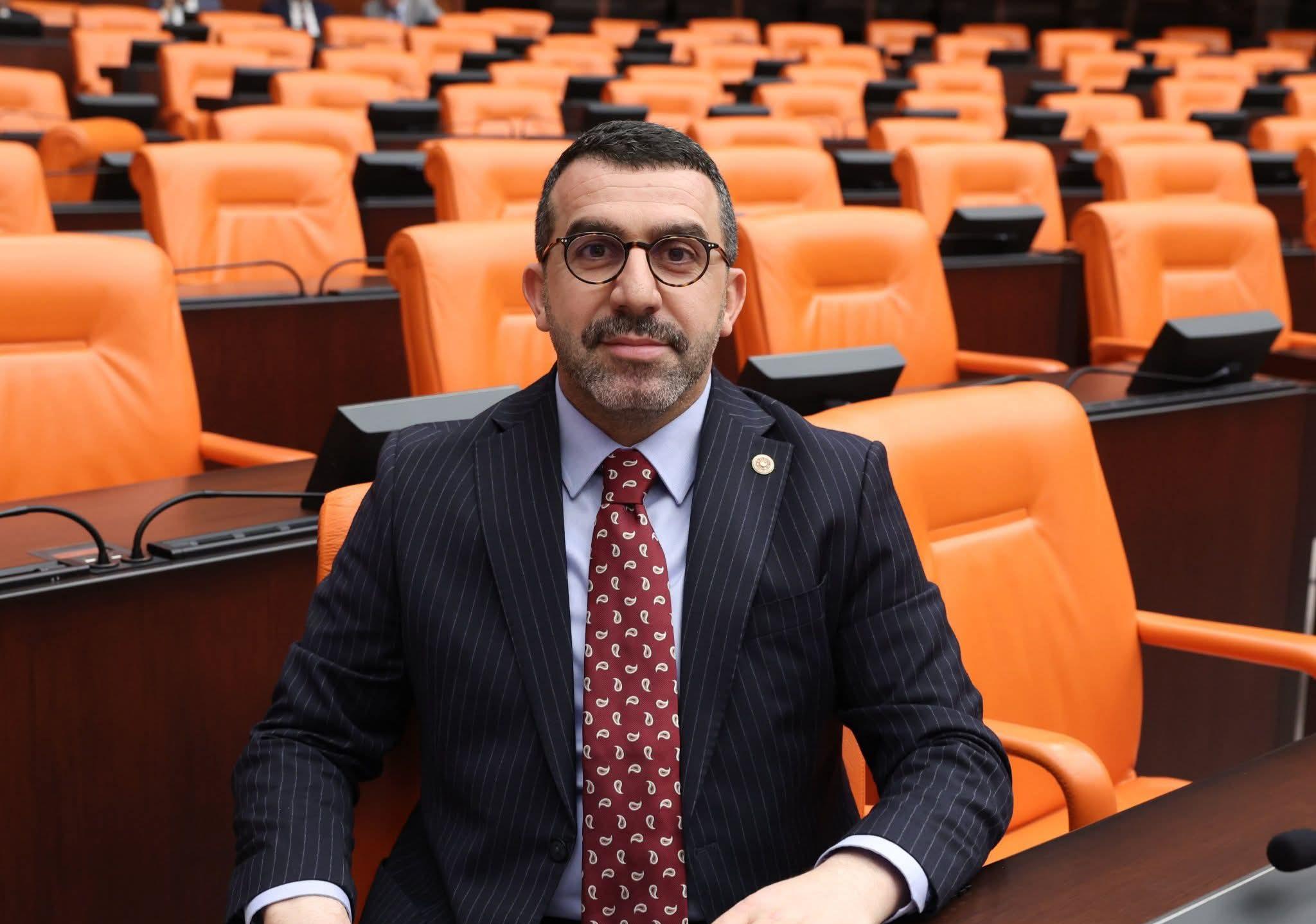 ​AK Parti Kars Milletvekili Adem Çalkın, KAÜ’ye Tarihi Bütçe Onayı: 2026 Yılı İçin 4.3 Milyar TL’yi Aştı