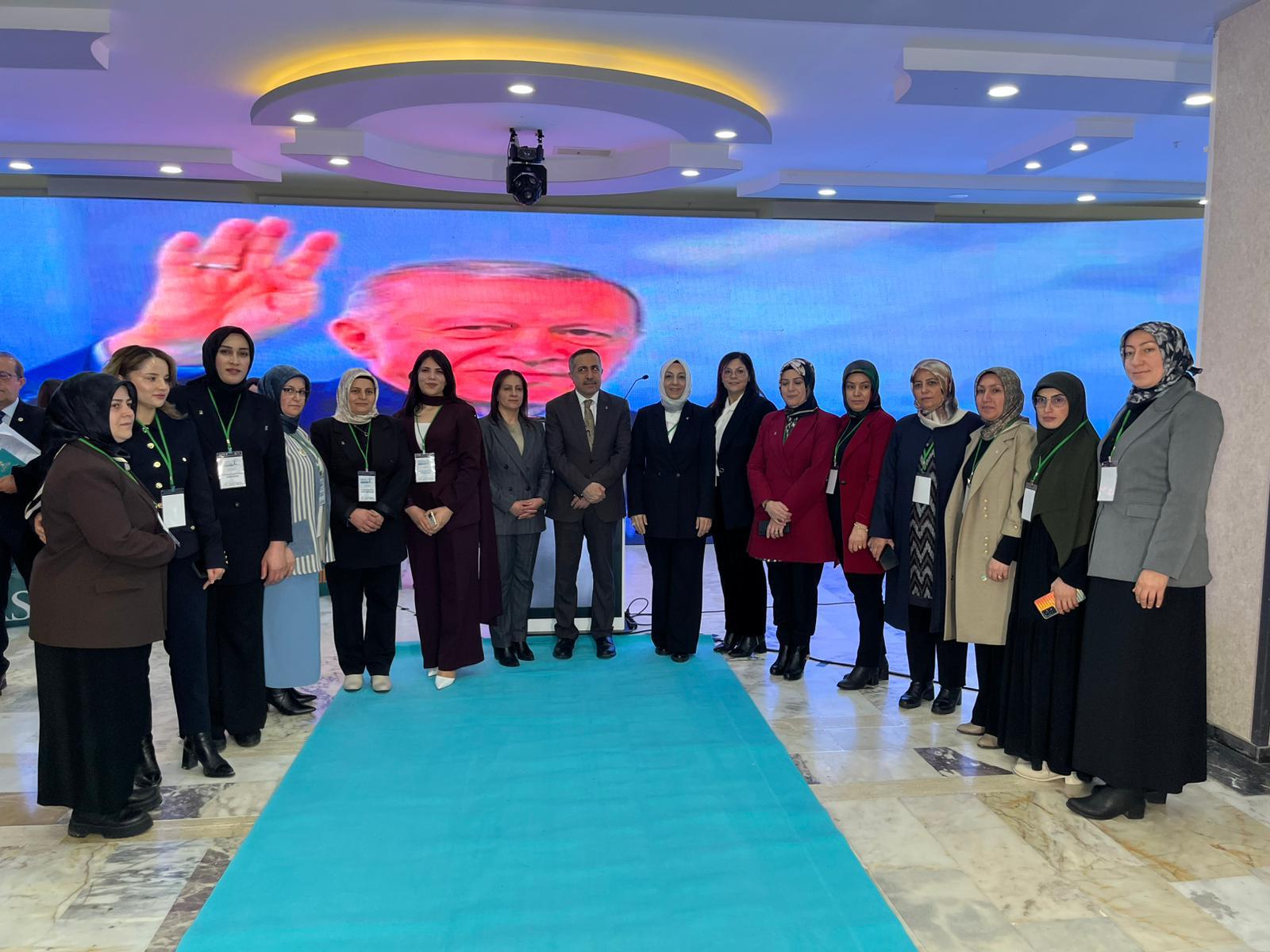 AK Parti Van Kadın Kolları Başkanı Zerrin Alpaslan: “Kadın Emeği Bu Davanın En Güçlü Teminatıdır”