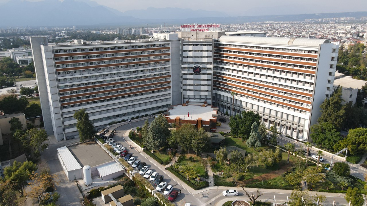 Akdeniz Üniversitesi’nde Yapılamayan Nakil Kalmadı: Akciğer Nakli Ruhsatı Alındı