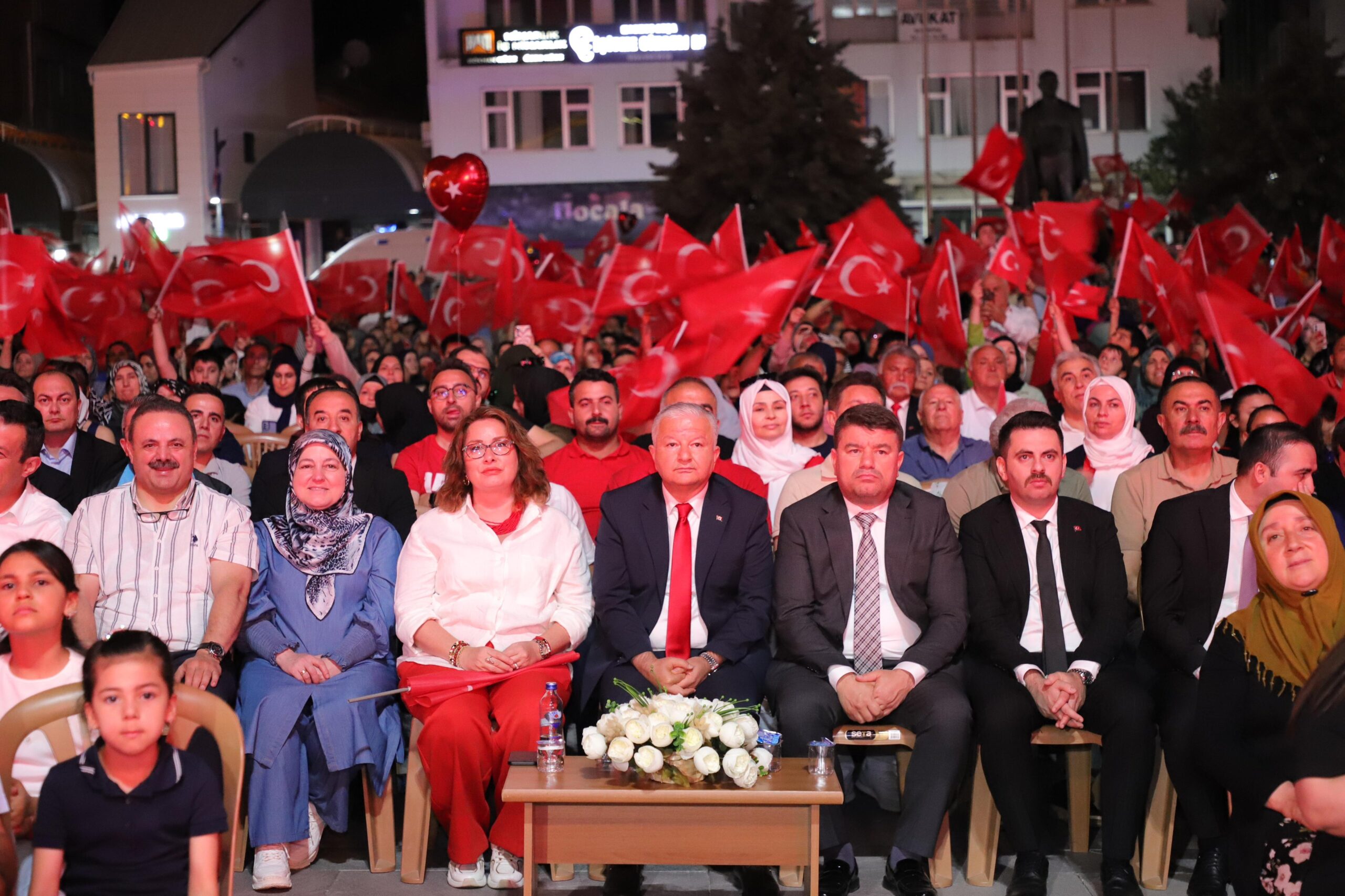 Aksaray’da 15 Temmuz’un 10. Yıl Dönümünde Coşkulu Anma Programı