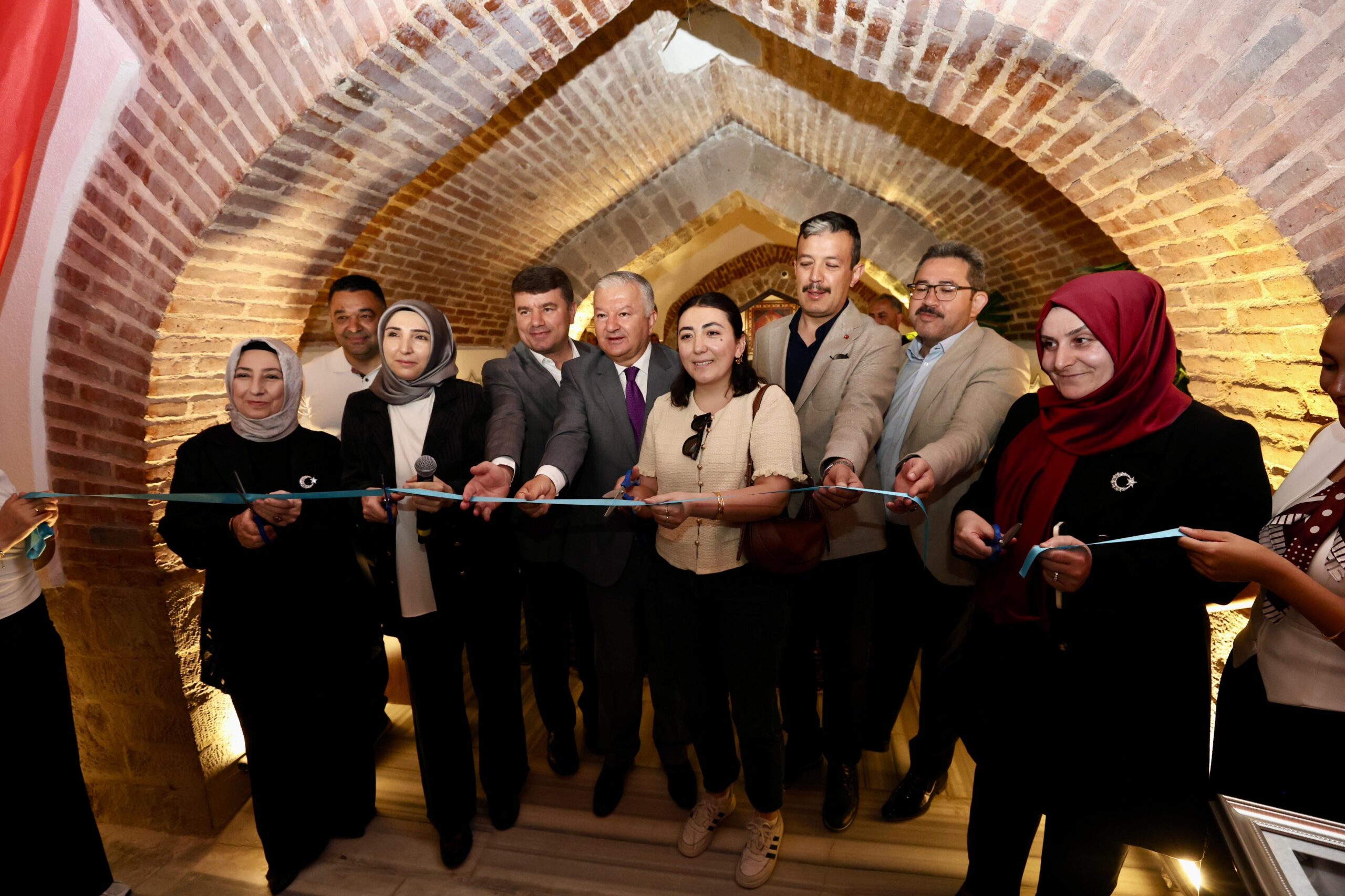 Aksaray’da Anadolu Motifleri İle Türkiye Yüzyılı Sergisi Açıldı