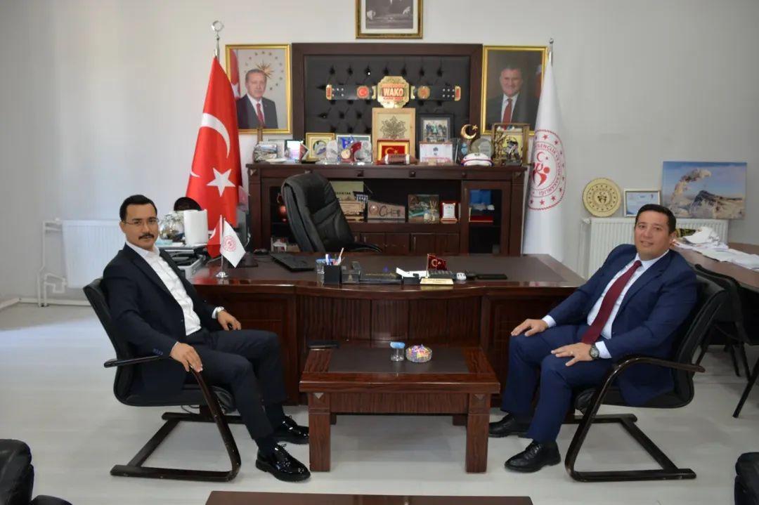 Akyaka Kaymakamı İsmail Demirtaş’tan Gençlik ve Spor İl Müdürü Mehmet Başköylü’ye Ziyaret