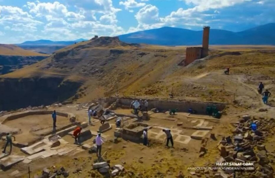 Anadolu’nun Hafızasında Ani’nin Yeri: İlk Türk-İslam Mezarlığı Gün Yüzüne Çıkıyor