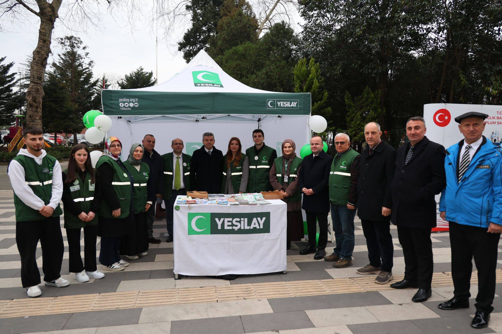 Artvin Valisi Ergün Hopa’da Yeşilay Haftası Etkinliğine Katıldı