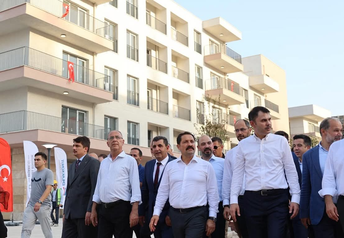 Atatürk Caddesi’nde Yeniden Doğuş