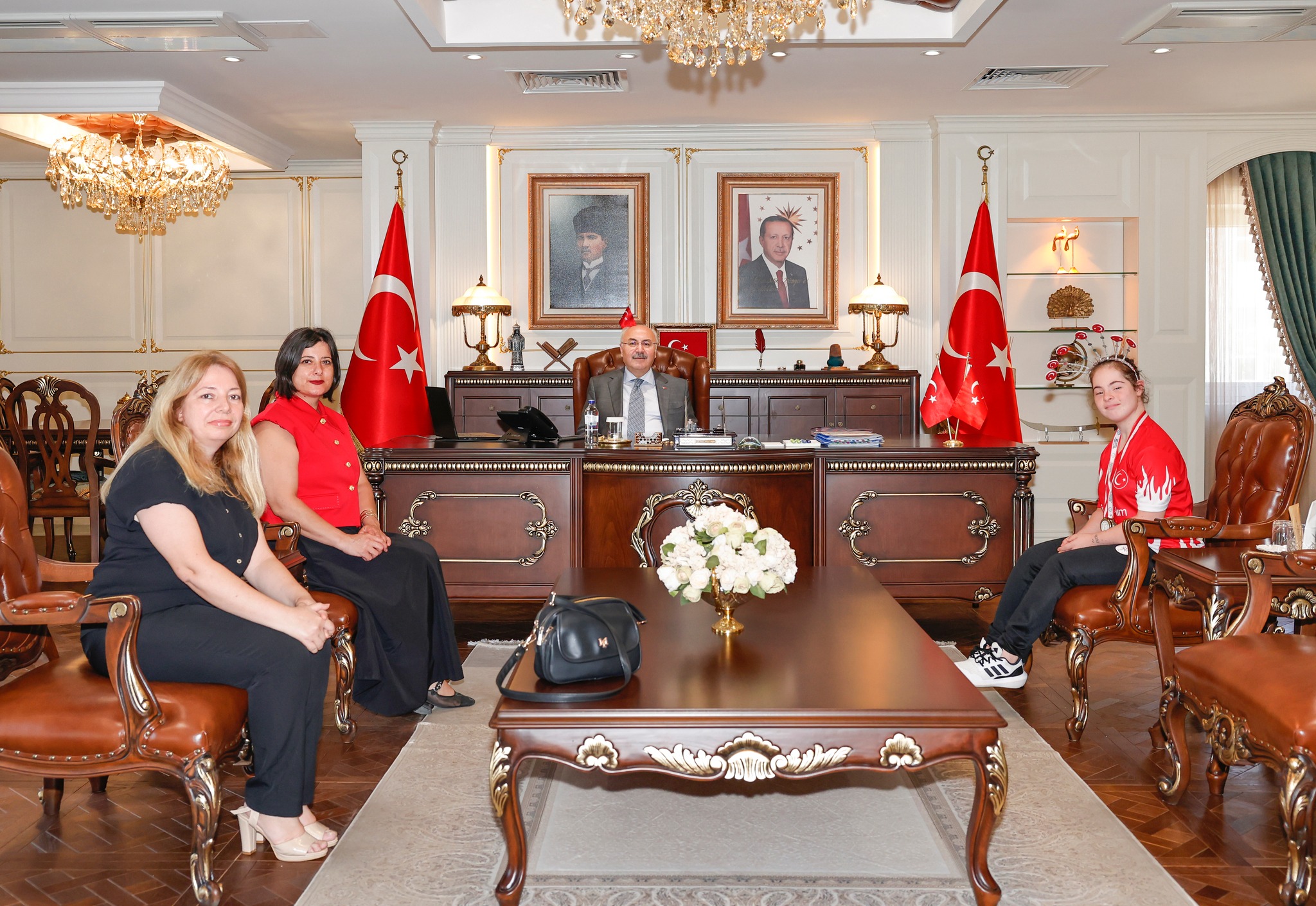Avrupa İkincisi Selin Naz Özcan’dan Vali Köşger’e Anlamlı Ziyaret