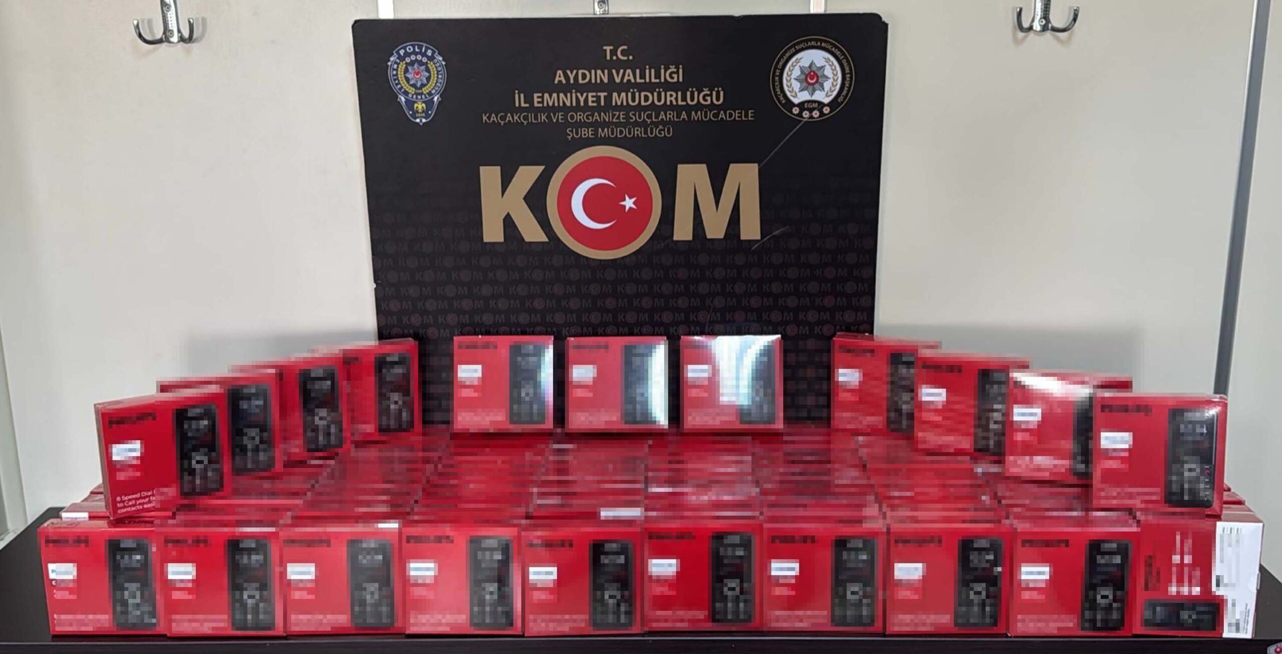 Aydın’da Kaçak Telefon Operasyonu: 100 Gümrük Kaçağı Cihaz Ele Geçirildi