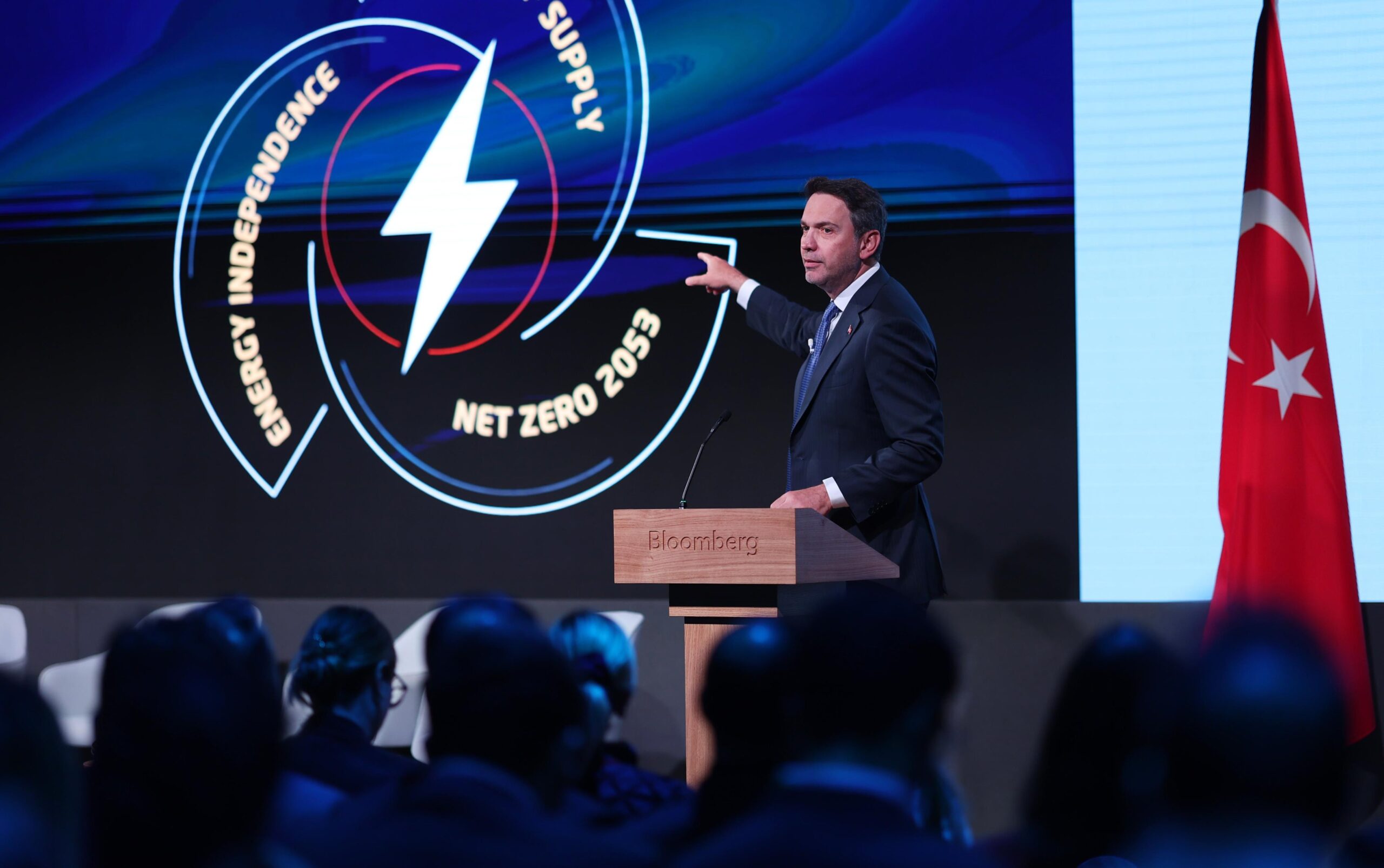 Bakan Bayraktar: Enerji Altyapımıza 2035’e Kadar 80 Milyar Dolarlık Yatırım Planı Yürütüyoruz