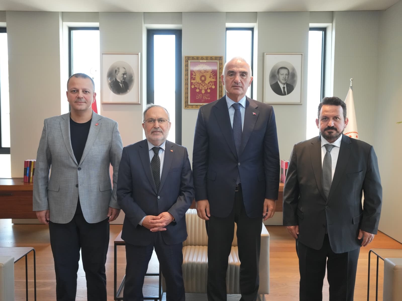 Bakan Ersoy 15 Temmuz Derneği Heyetini Kabul Etti