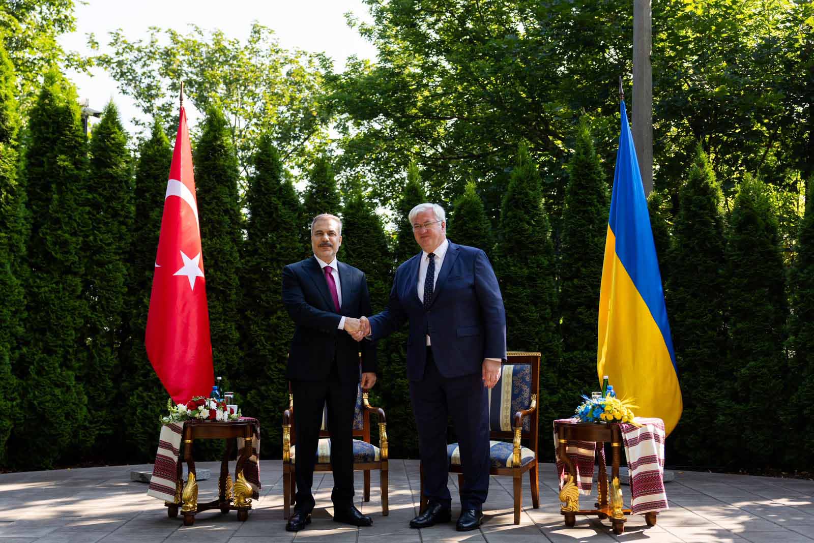 Bakan Fidan Kiev’de Ukraynalı Mevkidaşı Sibiha ile Görüştü