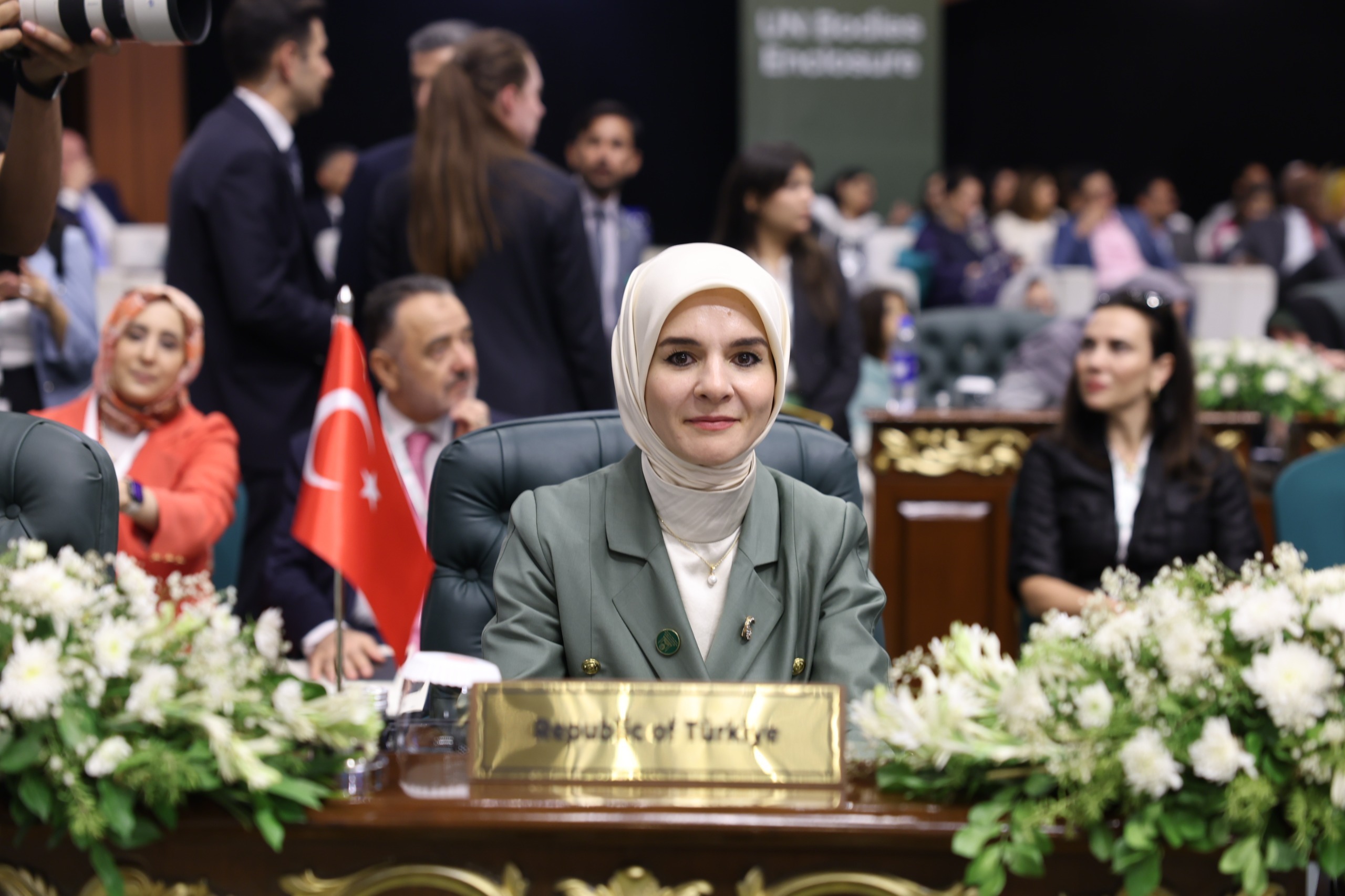 Bakan Göktaş İslamabad’da Müslüman Kadınların Güçlenmesi İçin Vizyoner Adımları Paylaştı