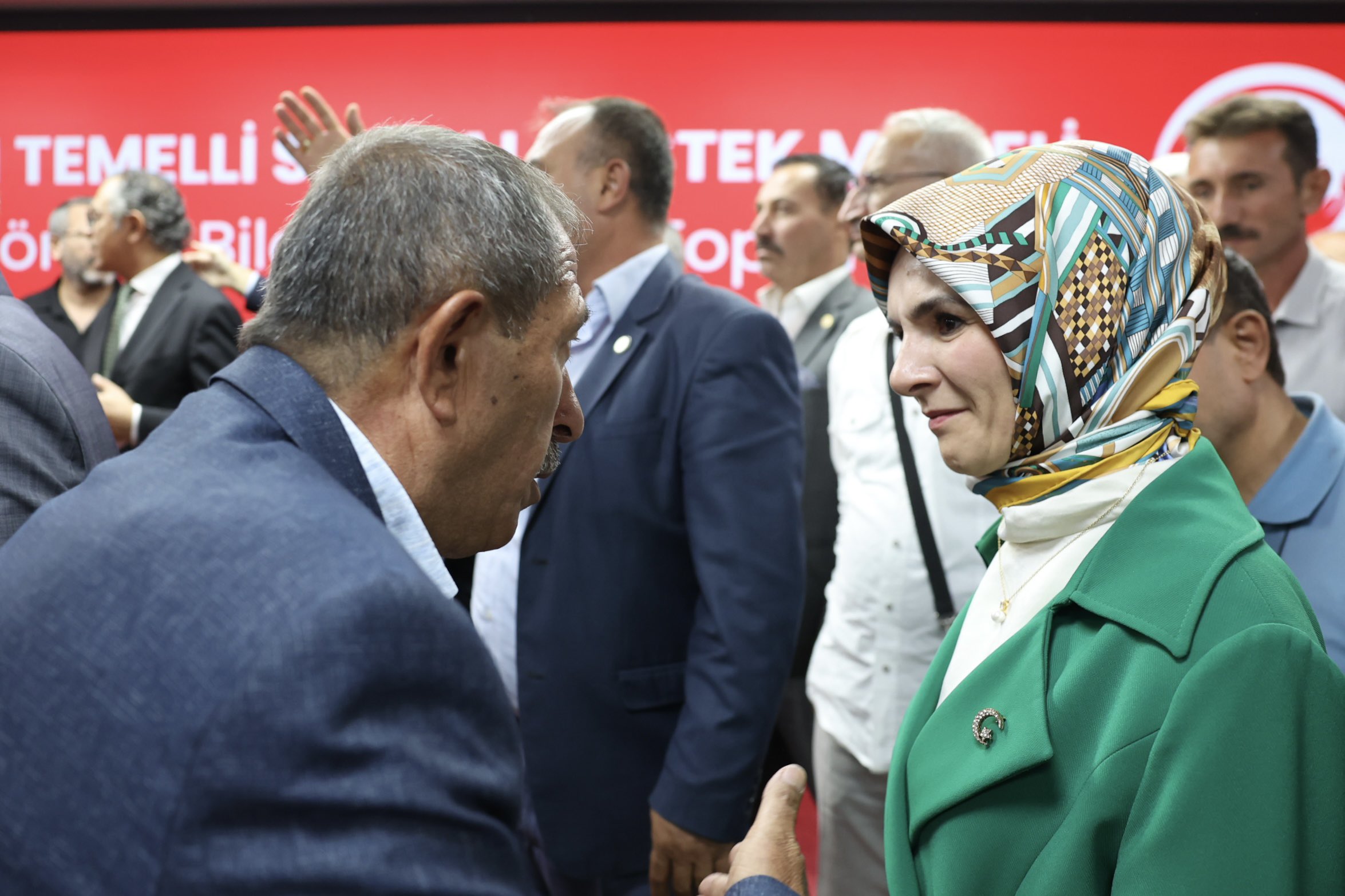 Bakan Göktaş, Muhtarlarla Sosyal Destek Modeli Toplantısı Yaptı