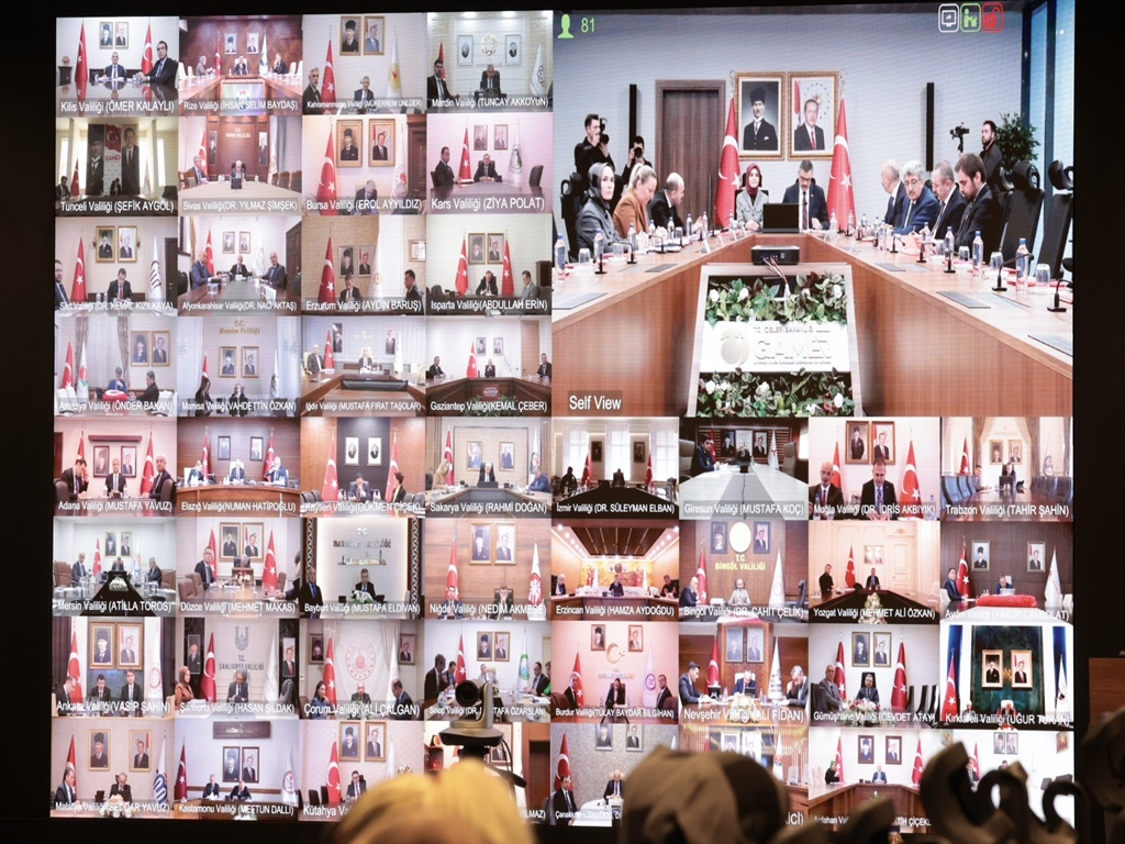 Bakan Göktaş ve Bakan Çiftçi 81 İl Valisiyle Bir Araya Geldi: Sosyal Risk Haritaları Masada