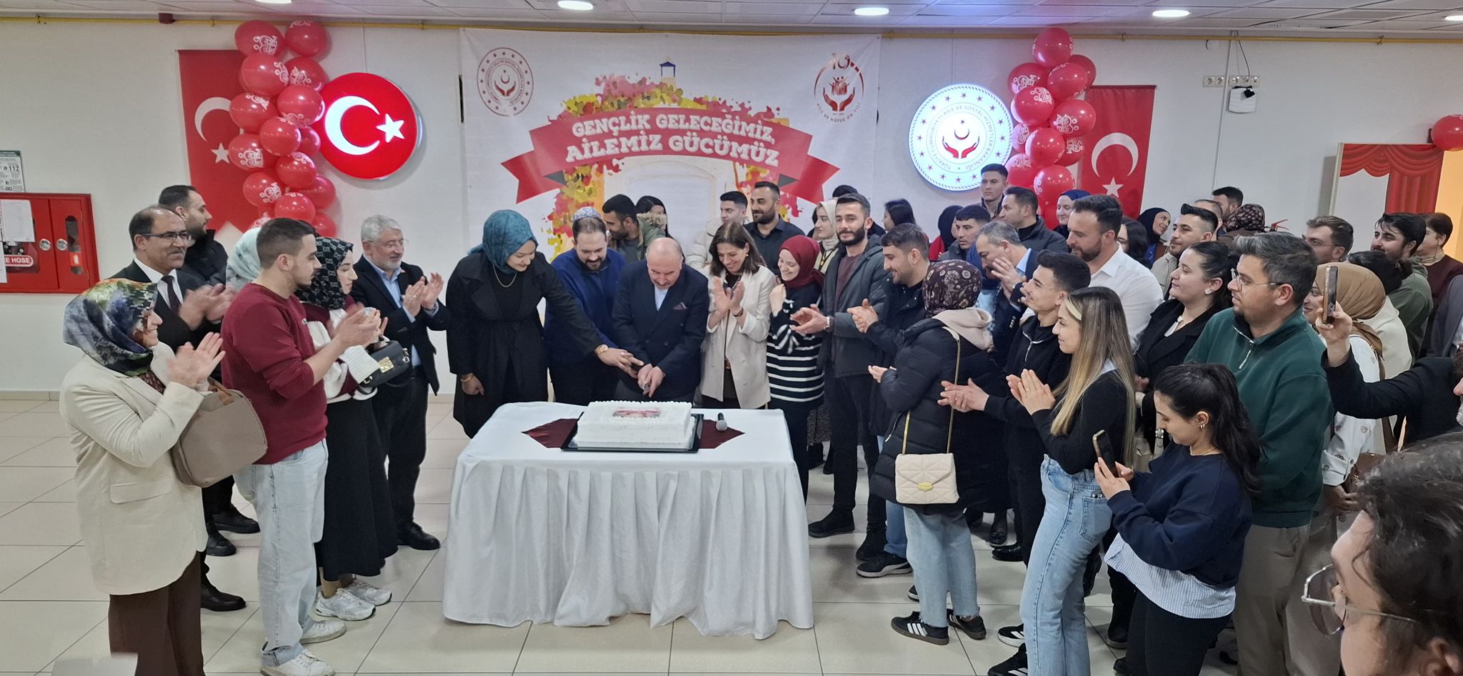 Bakan Göktaş’tan Yeni Evlenen Çiftlere Sürpriz: 81 İlde ‘Aile Buluşmaları’ Başladı