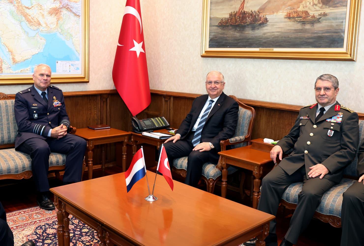 Bakan Güler Hollanda Genelkurmay Başkanı Eichelsheim’i Kabul Etti