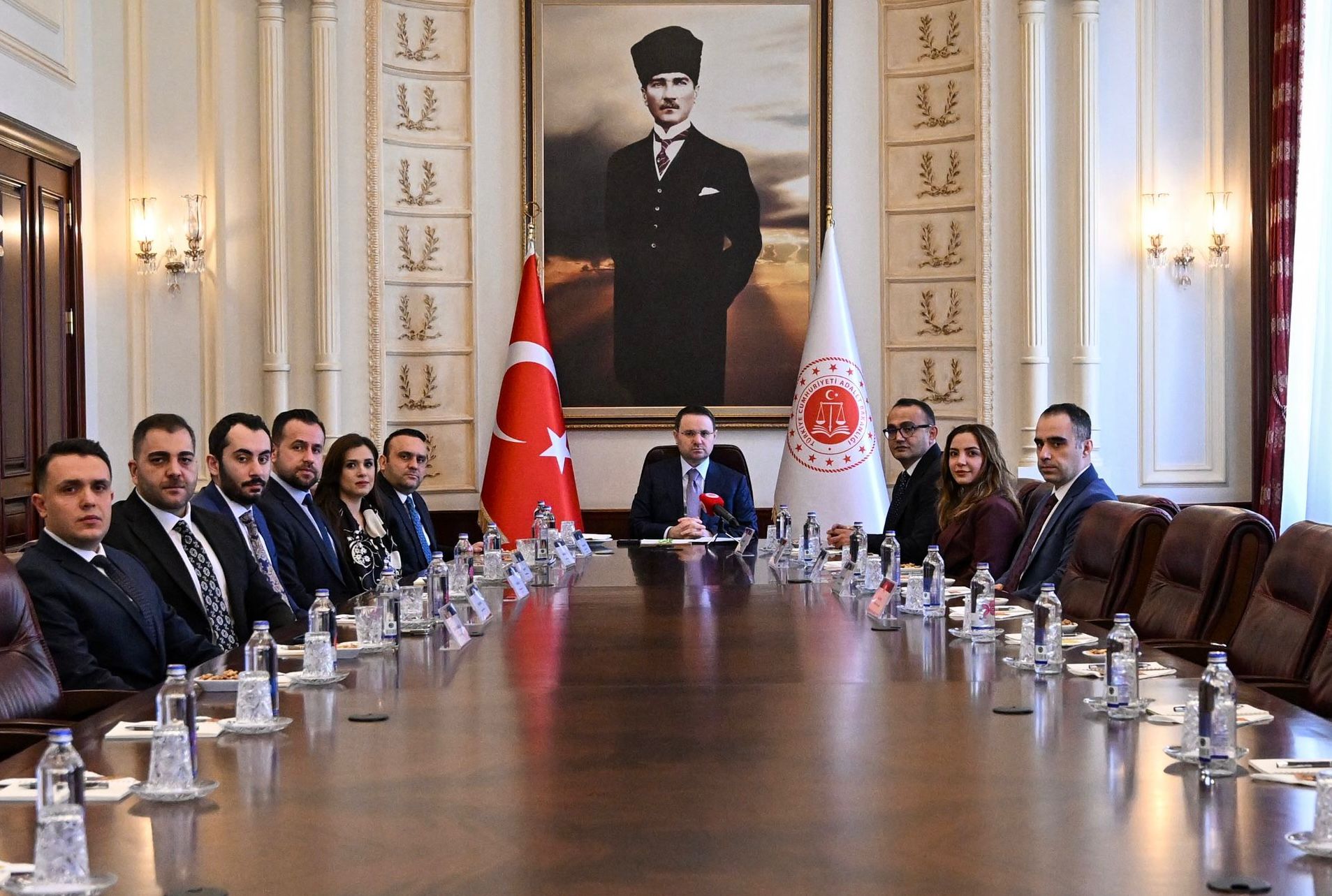 Bakan Gürlek’ten Avukatlara Müjde: “Maddi Anlamda Dokunmak İstiyoruz”