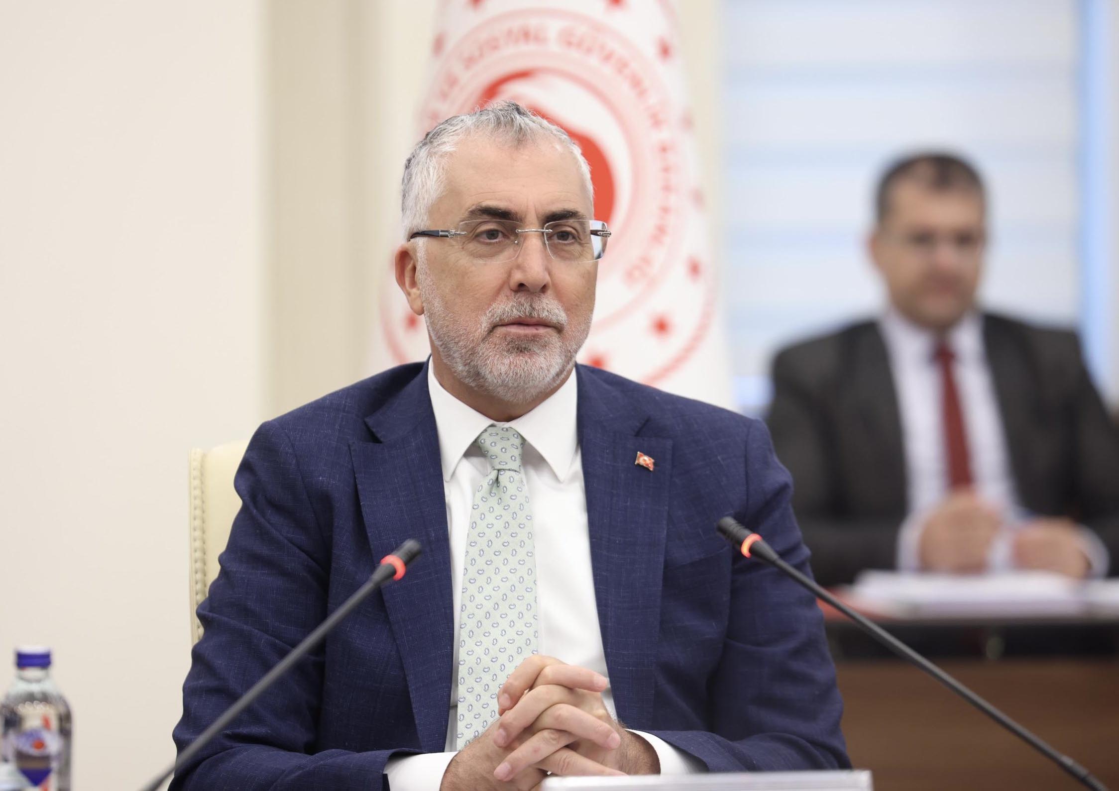 Bakan Işıkhan: Türkiye 20 Çeyrektir Kesintisiz Büyüyor