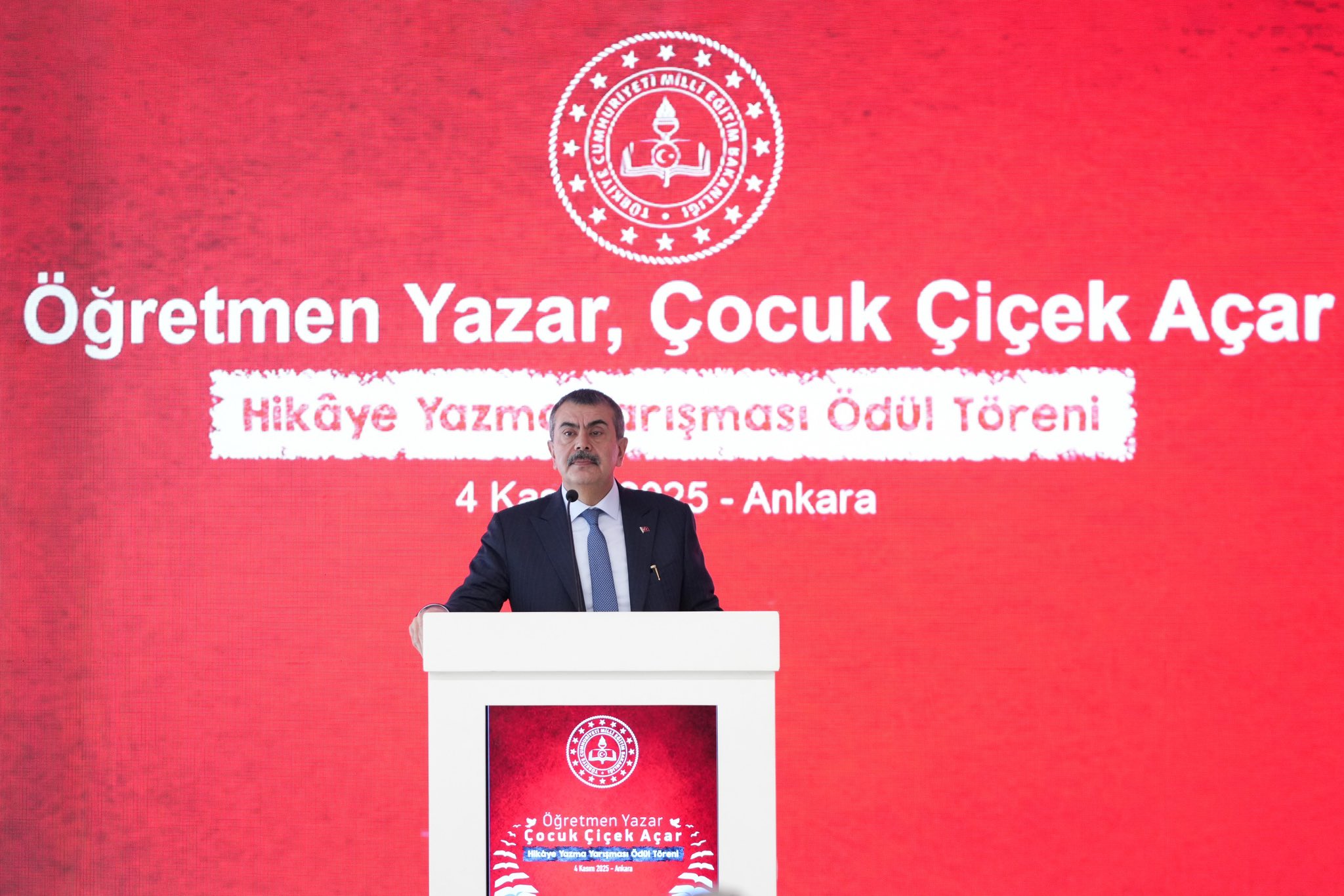 Bakan Tekin: “Öğretmen Yazarlarımızın Eserlerini 1 Milyonun Üzerinde Baskıyla Öğrencilerimize Ulaştıracağız”