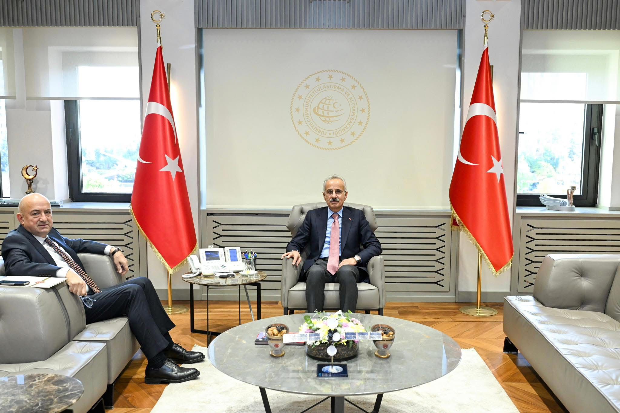 Bakan Uraloğlu’ndan Destek Mesajı: “Çanakkale’mi̇z İçi̇n Var Gücümüzle Çalışacağız”