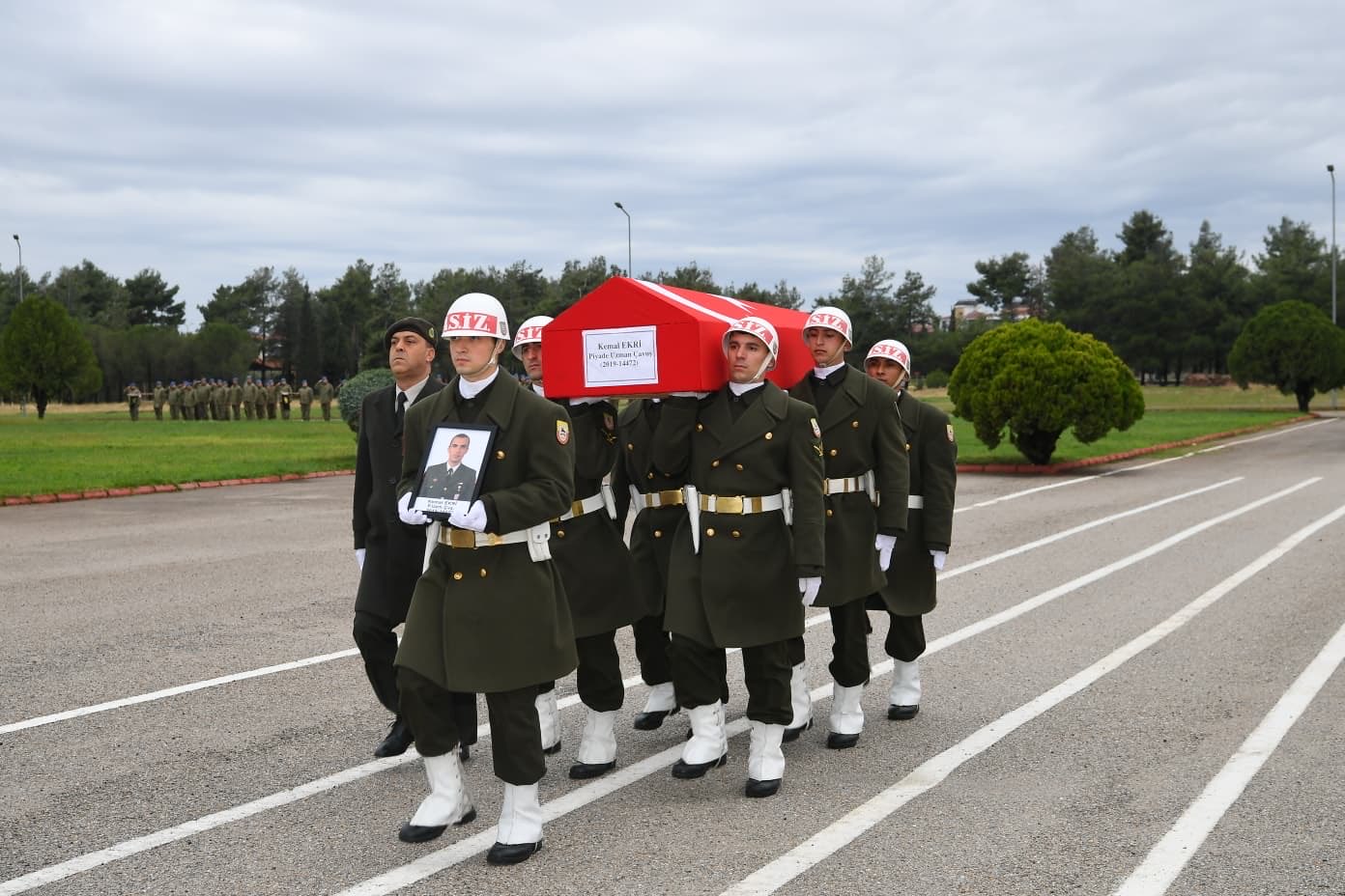 Balıkesir’de Şehit Uzman Çavuş Kemal Ekri İçin Askeri Tören Düzenlendi