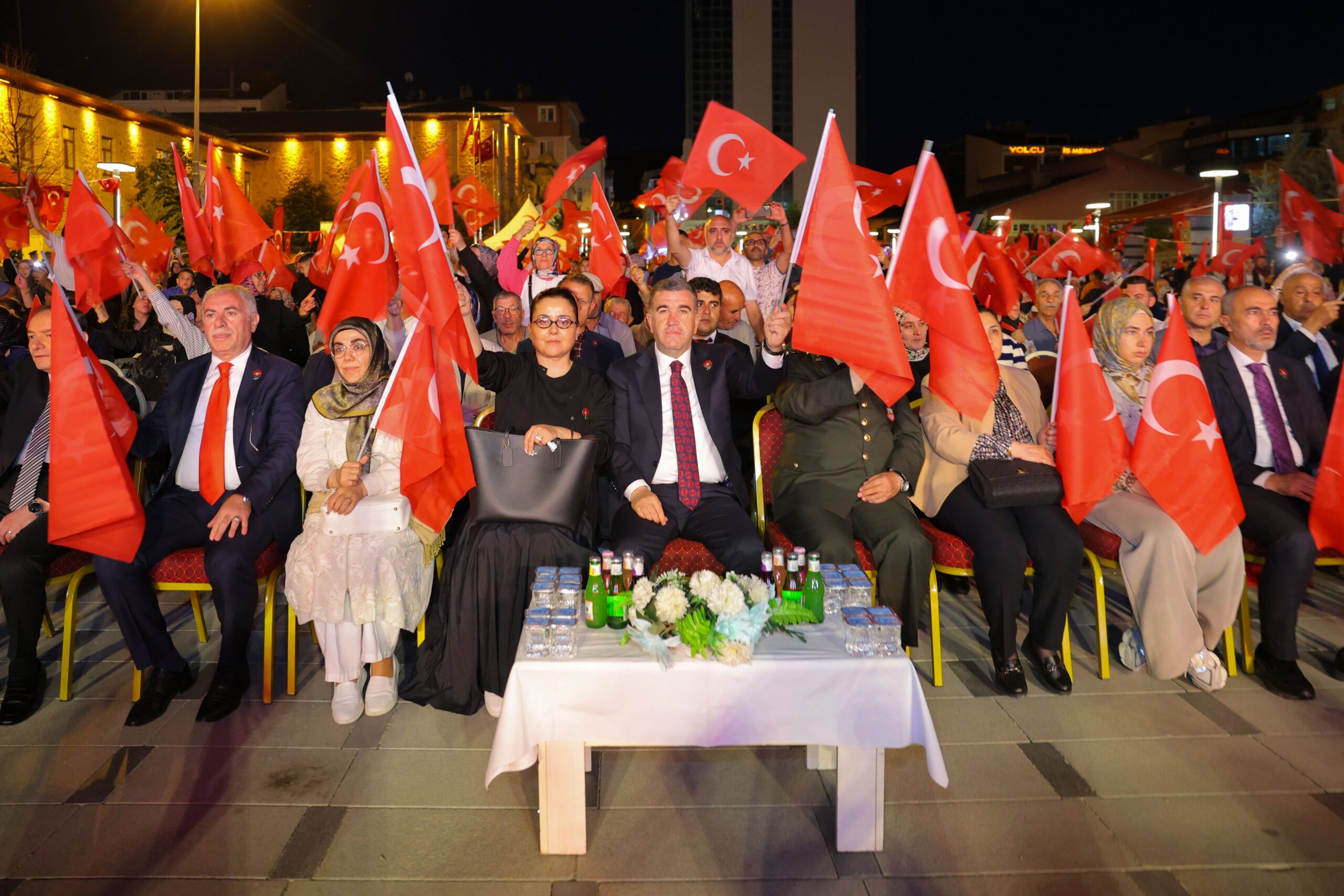 Bayburt’ta 15 Temmuz Demokrasi Ve Milli Birlik Günü Coşkuyla Kutlandı
