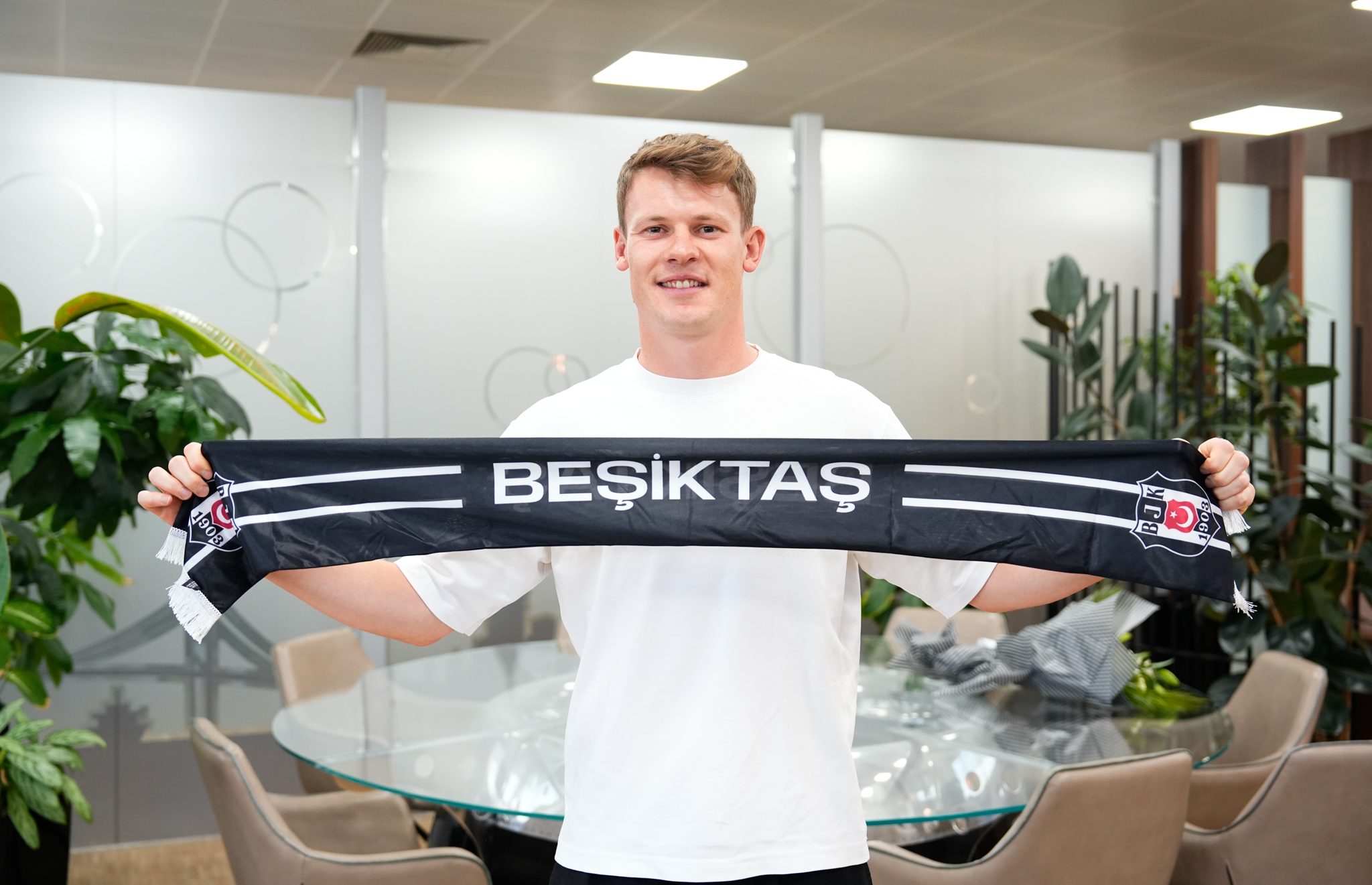 Beşiktaş’ın Yeni Kalecileri Nübel ve Doğan İstanbul’a Geldi