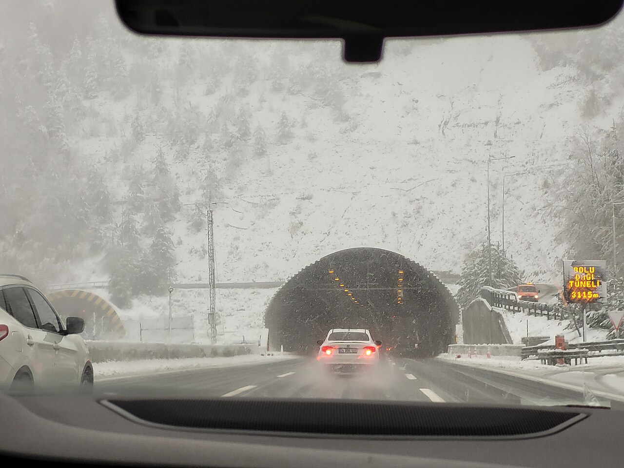 Bolu Dağı Tüneli’nin İstanbul Yönü 13-31 Ekim Arasında Gündüz Saatlerinde Kapatılacak