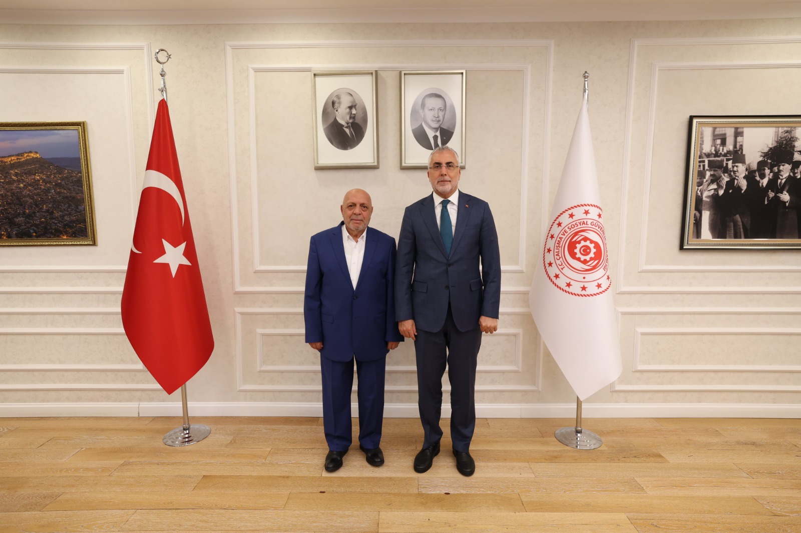 Çalışma ve Sosyal Güvenlik Bakanı Vedat Işıkhan, HAK-İŞ ve Türkiye Kamu-Sen Başkanlarını Ağırladı