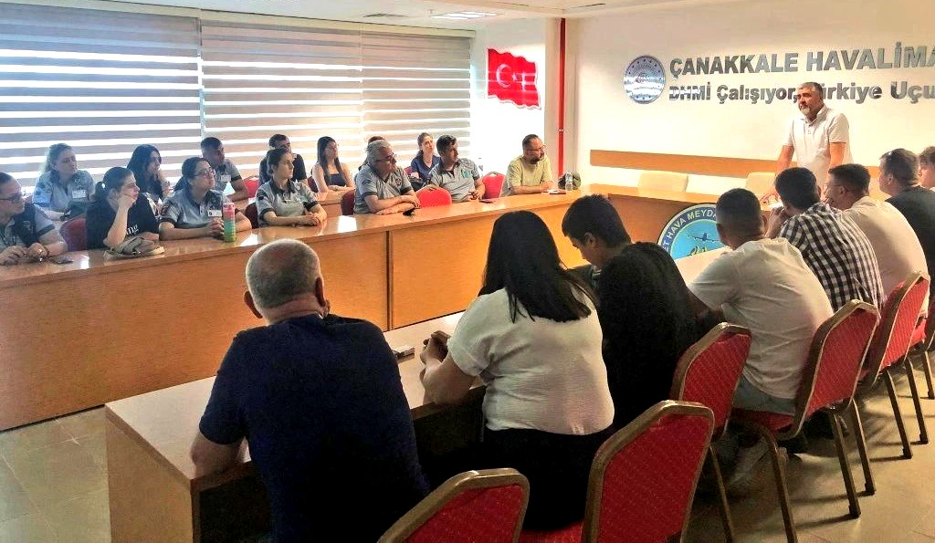 Çanakkale Havalimanı’nda Güvenlik Personeline Protokol ve Hitabet Eğitimi