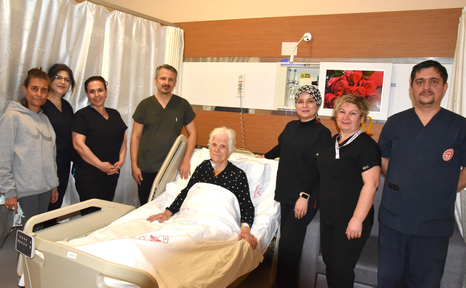 ÇANAKKALE’DE 90 YAŞINDAKİ HASTA KORONER BY-PASS AMELİYATI İLE YENİDEN HAYATA BAĞLANDI