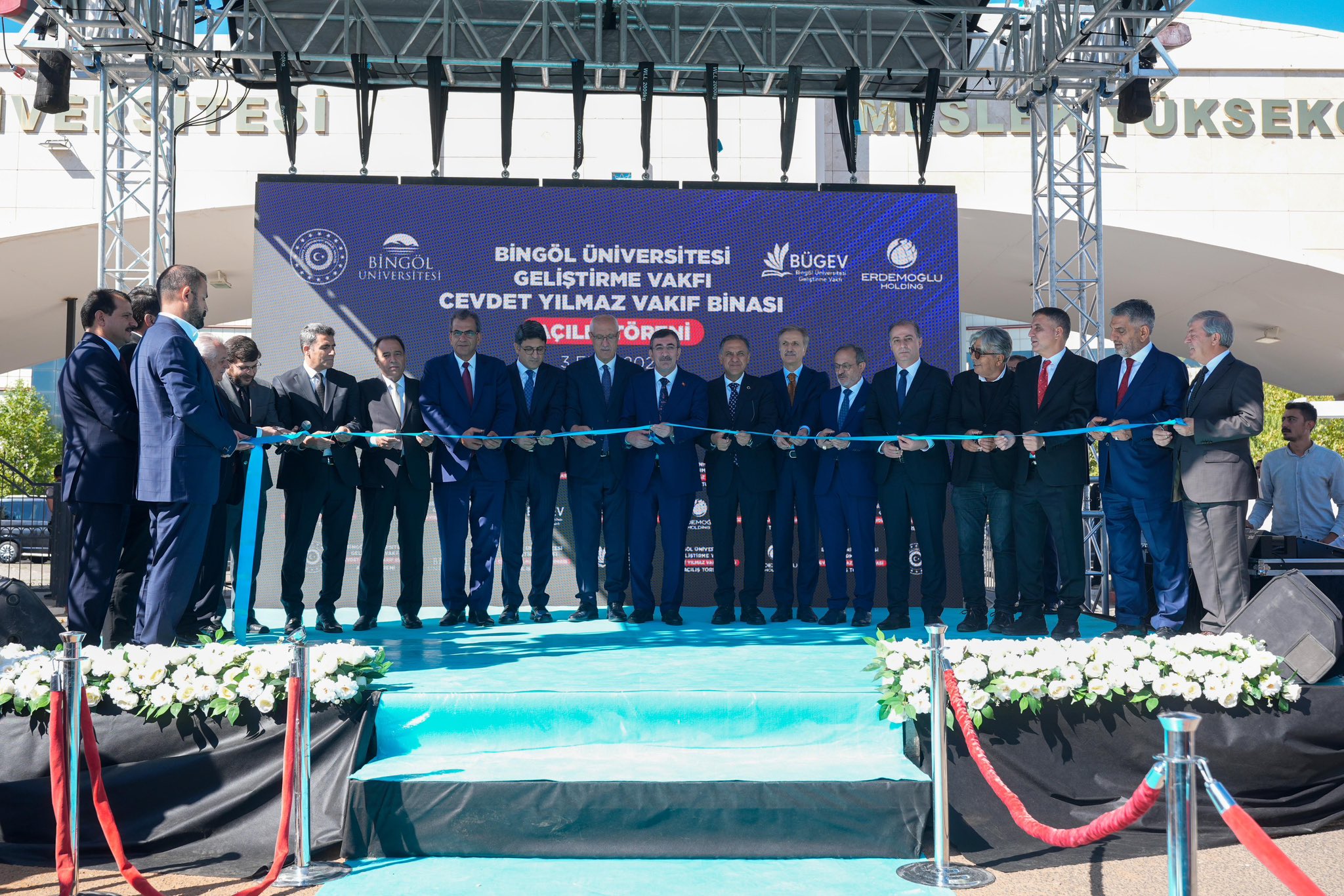 Cevdet Yılmaz: Bilim Ve Teknoloji Erdemle Buluşmalı