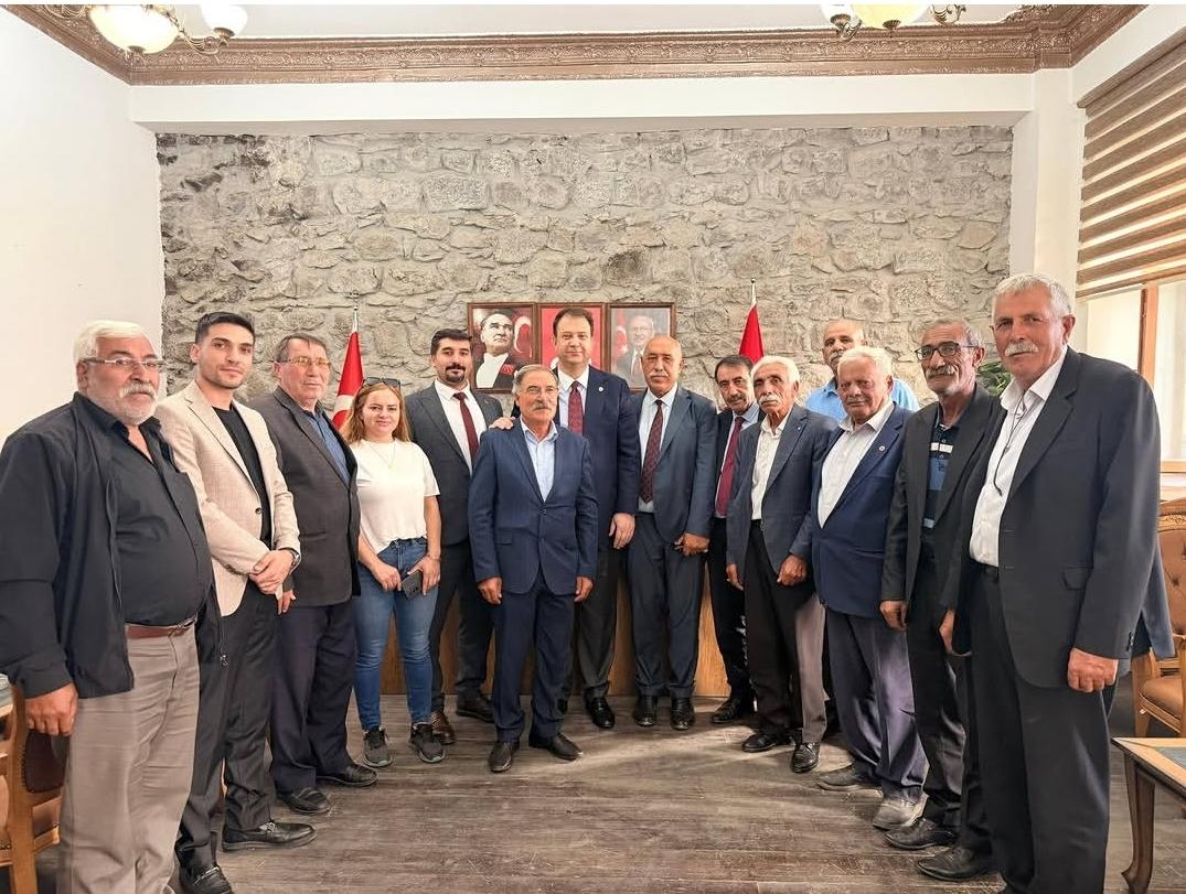 CHP Kars İlçe Başkanlarına Görev Tebliğleri Takdim Edildi