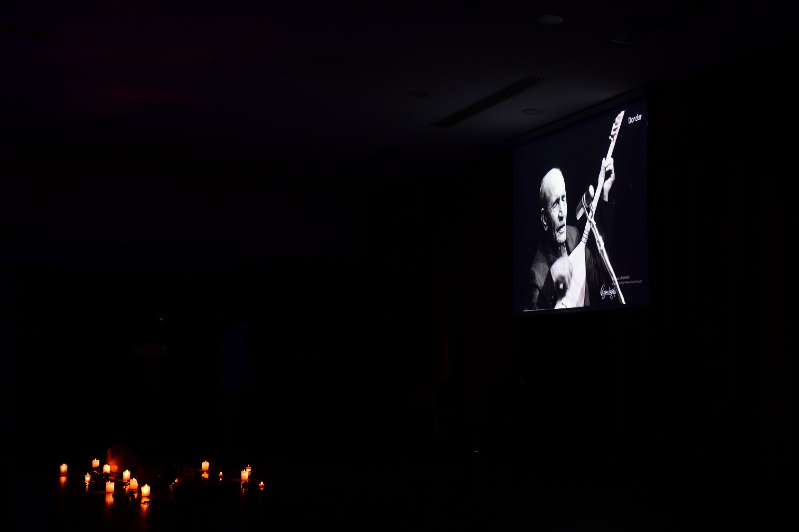 Çiğli Belediyesi’nden Aşık Veysel’e Duygu Yüklü Anma Gecesi