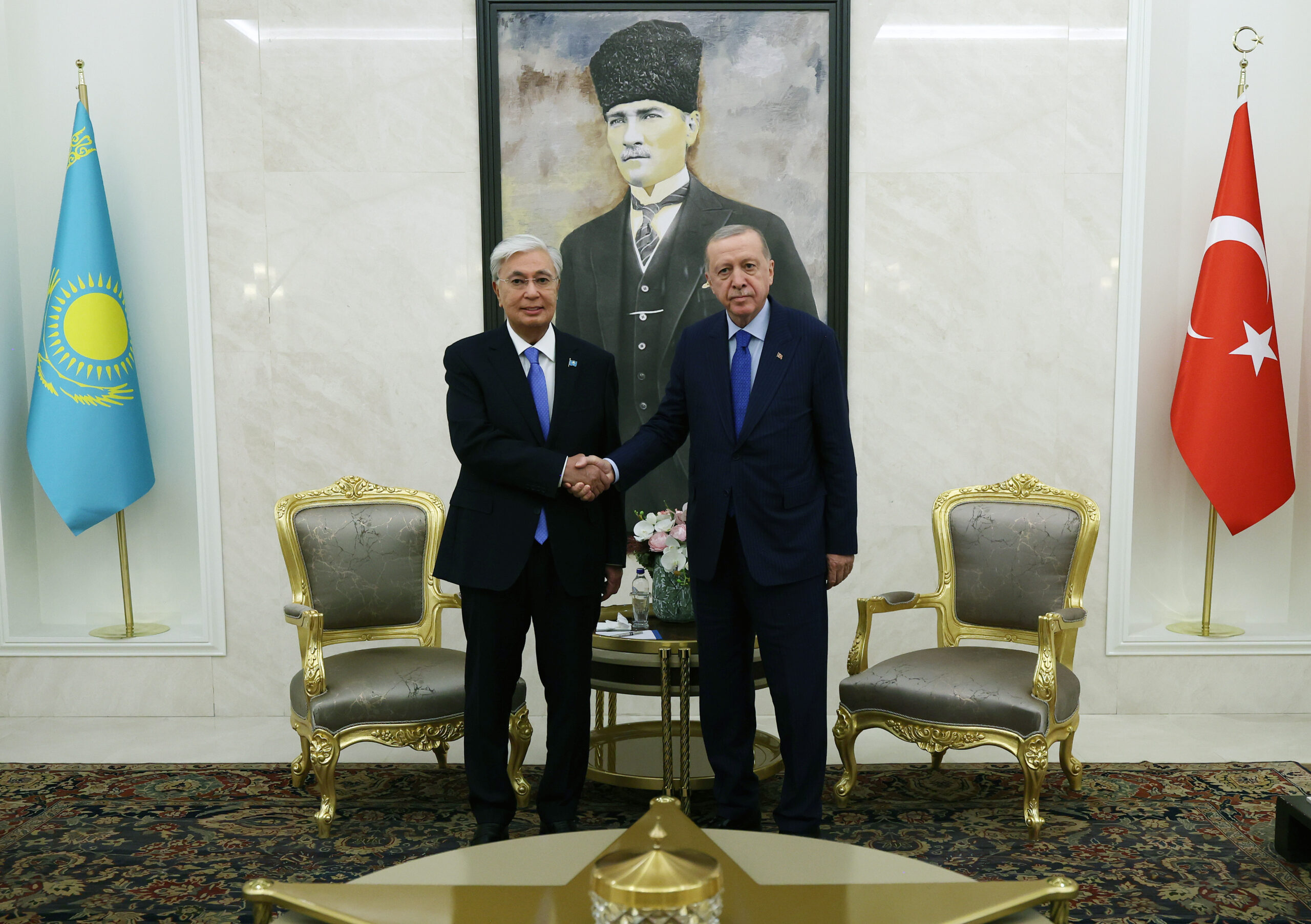 Cumhurbaşkanı Erdoğan, Kazakistan Cumhurbaşkanı Tokayev’i Karşıladı