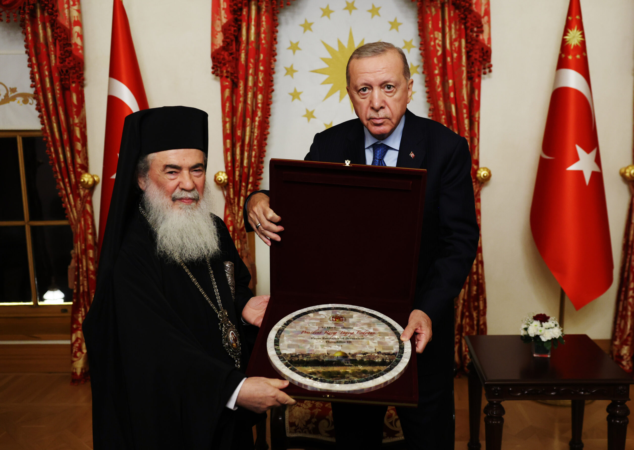 Cumhurbaşkanı Erdoğan, Kudüs Rum Ortodoks Patriği Theofilos’u Kabul Etti